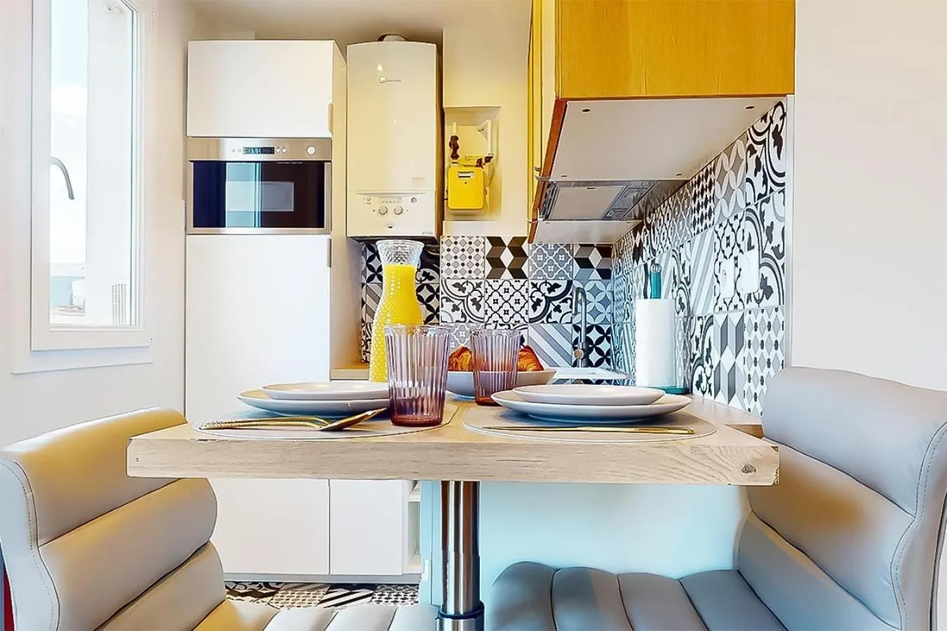 F2 Trocadero Apartment Paris